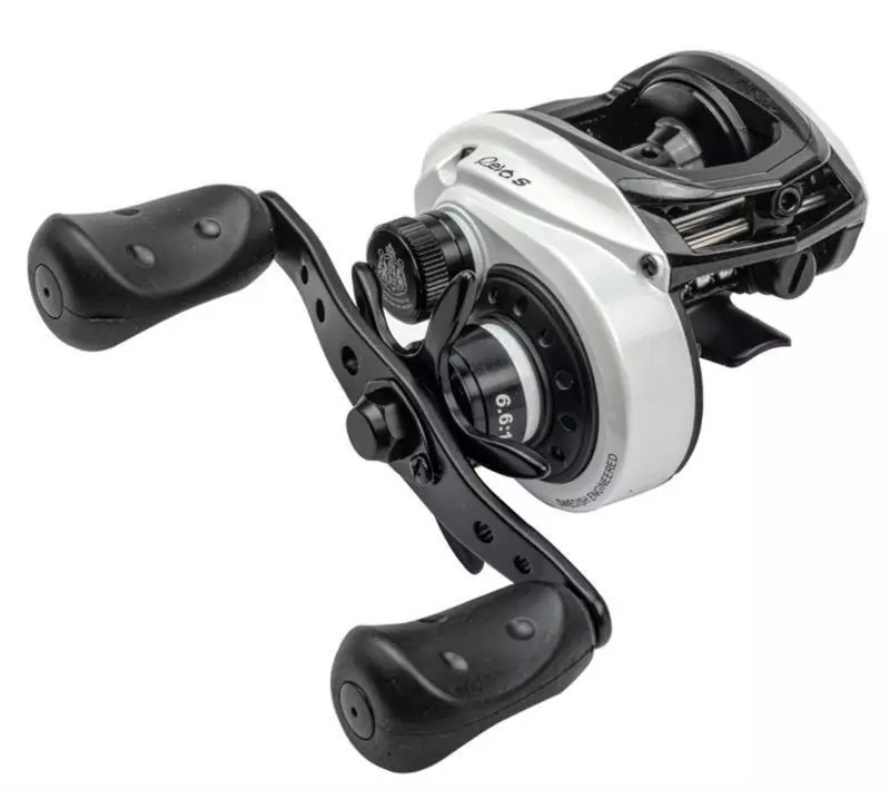 ABU GARCIA REVO 4 S BAITCAST REEL